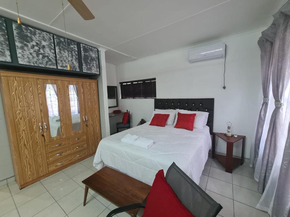 Chantelle'S Overnight Room Richards Bay Luaran gambar